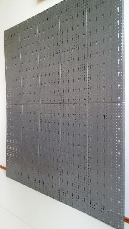 Płyta perforowana szara 225x505x15 mm - 10 szt. (szerokość x wysokość x głębokość-rant)