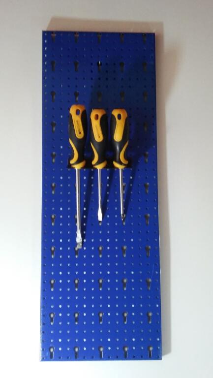 Zawieszka blaszana czarna na 3 pilniki (8)