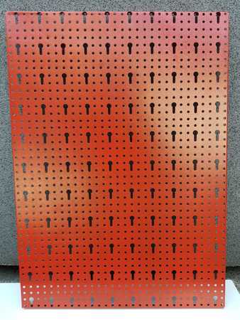 Płyta perforowana czerwona 450x630x15 mm. (szerokość x wysokość x głębokość-rant) (1)