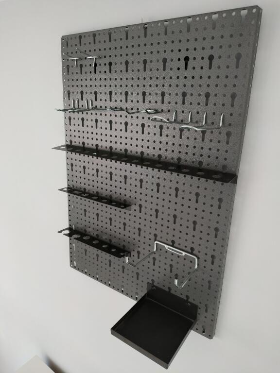 Płyta perforowana czerwona 450x630x15 mm. (szerokość x wysokość x głębokość-rant) (7)